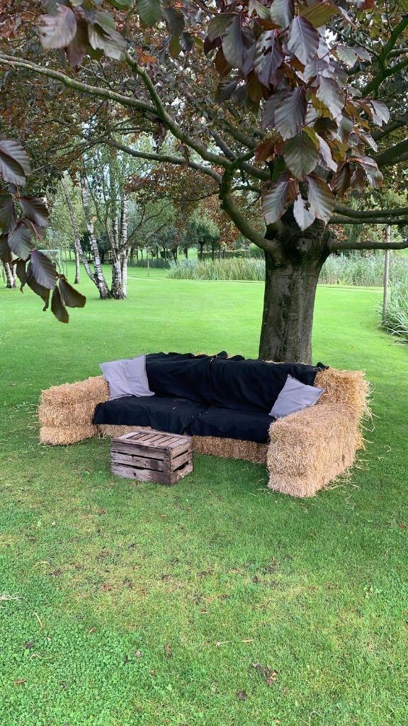 Verhuur stro balen, huren strobalen, Hobby en Vrije tijd, Feestartikelen | Verhuur, Zo goed als nieuw, Ophalen of Verzenden