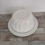 Witte puddingvorm met bord, Ophalen of Verzenden, Zo goed als nieuw