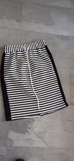 Tka mooi rokje van sophia maat s taille 34 /36 cm rekbaar, Kleding | Dames, Rokken, Zwart, Ophalen of Verzenden, Zo goed als nieuw