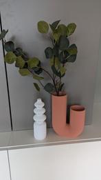 Handmade vazen, Wit, Aardewerk of Porselein, Ophalen of Verzenden, Zo goed als nieuw