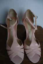 Zachtroze open schoenen van Invito Maat 38, Kleding | Dames, Schoenen, Ophalen of Verzenden, Zo goed als nieuw, Schoenen met hoge hakken