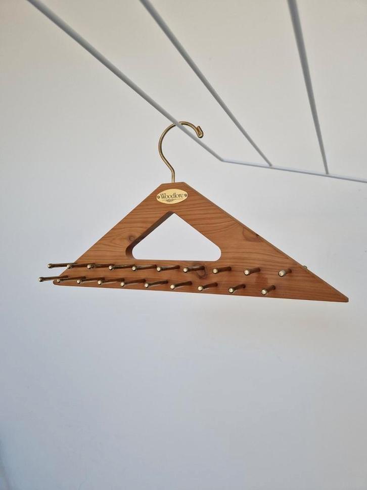 Cederhouten stropdassen en/of riemen hanger Woodlore, Kleding | Dames, Kledinghangers, Zo goed als nieuw, Ophalen of Verzenden