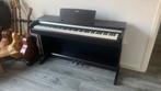 Yamaha Arius YDP-142 elektrische piano, Ophalen, Bruin, Digitaal, Zo goed als nieuw