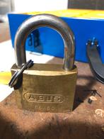 ABUS 65/50 Hangslot - Per Stuk 5 euro, Ophalen, Gebruikt, Koper of Messing, Slot