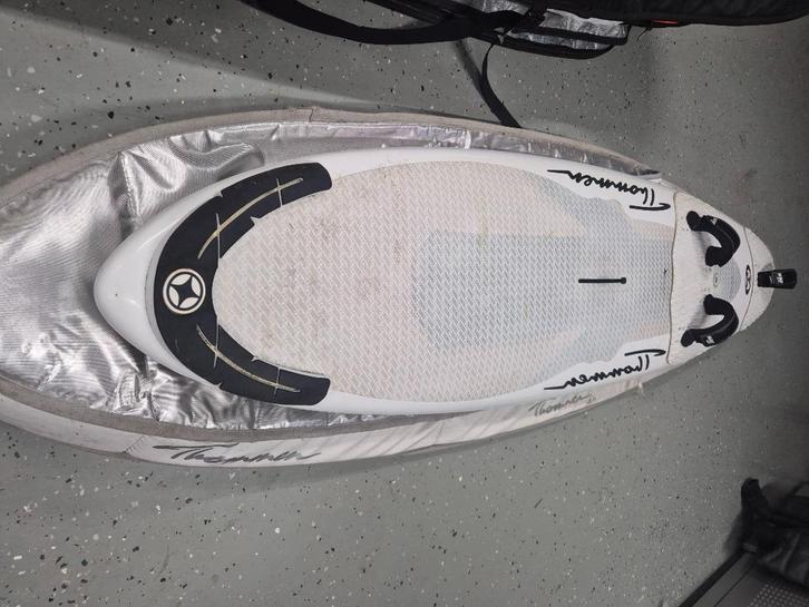 Te koop Thommen CrossX 87, Watersport en Boten, Windsurfen, Gebruikt, Plank, Met vin(nen), Minder dan 5 m², Ophalen