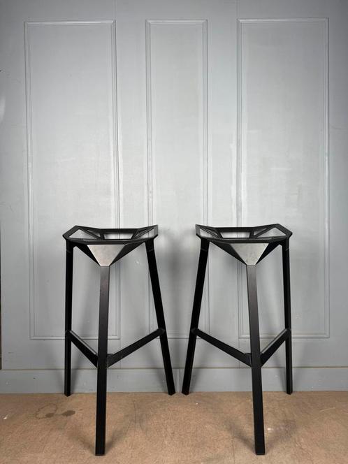Magis One stapelbare metalen design barkrukken, Huis en Inrichting, Barkrukken, Zo goed als nieuw, 60 tot 90 cm, Metaal, 5 krukken of meer