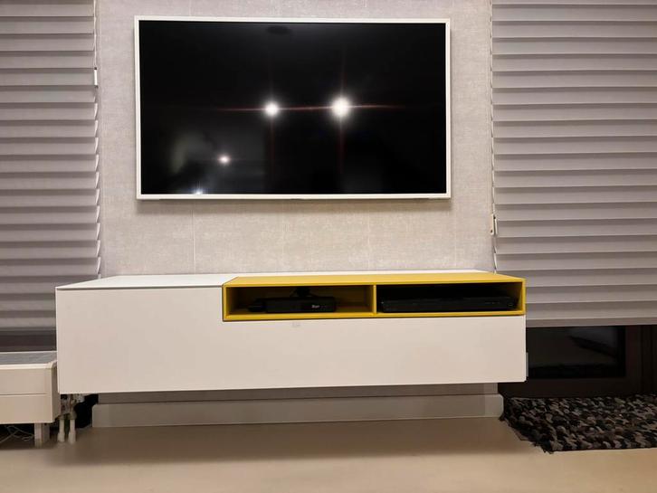 TV meubel / hangend / MDF Italia / nog zeer netjes!, Huis en Inrichting, Kasten | Televisiemeubels, Zo goed als nieuw, Minder dan 100 cm
