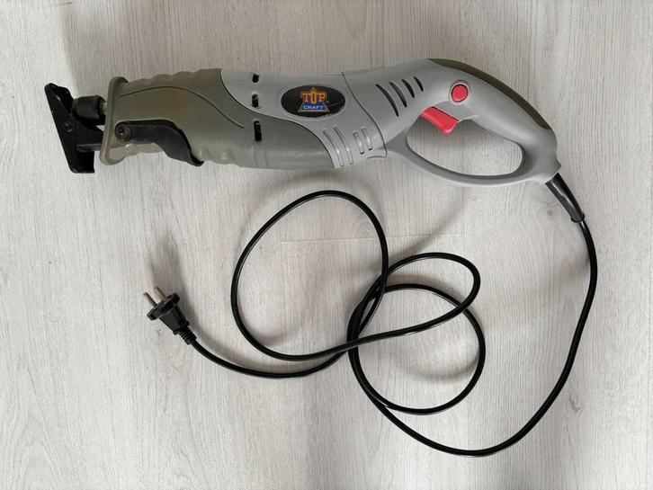 Reciprozaag 600watt met snoer, Doe-het-zelf en Verbouw, Gereedschap | Zaagmachines, Gebruikt, Reciprozaag, 600 tot 1200 watt, 70 mm of meer