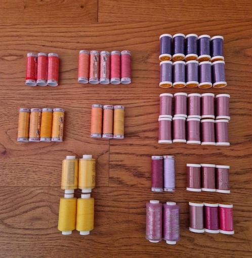 49 klosjes Naaigaren geel paars lila oranje rood roze, Hobby en Vrije tijd, Naaien en Fournituren, Zo goed als nieuw, Garen of Naald(en)