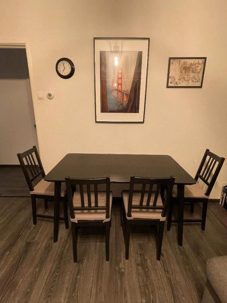IKEA Eethoek: Zwarte LISABO Tafel + 4 STEFAN Stoelen, Huis en Inrichting, Tafels | Eettafels, Zo goed als nieuw, 50 tot 100 cm