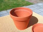 Terracotta bloempot & drie schotels ..., Tuin en Terras, Bloempotten, Ophalen, Gebruikt, Tuin, Rond