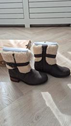 Nieuwe UGG's in doos, Kleding | Dames, Schoenen, Ophalen of Verzenden, Nieuw, Bruin