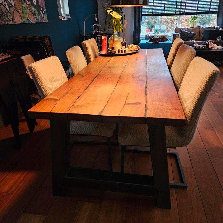 Robuuste Eettafel - 234cm Lang, Huis en Inrichting, Tafels | Eettafels, 50 tot 100 cm, 200 cm of meer, Rechthoekig, Ophalen of Verzenden