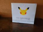 Pokémon Celebrations Elite Trainer Box, Nieuw, Foil, Ophalen of Verzenden, Boosterbox