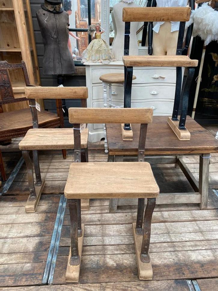 Landelijk stoer schoolstoeltje stoeltje, Antiek en Kunst, Antiek | Meubels | Stoelen en Banken, Ophalen