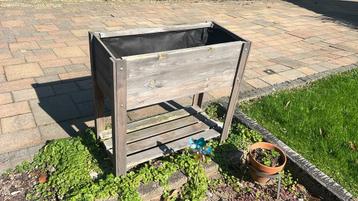 Houten Moestuinbak op poten beschikbaar voor biedingen
