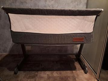 Co sleeper met matras beschikbaar voor biedingen