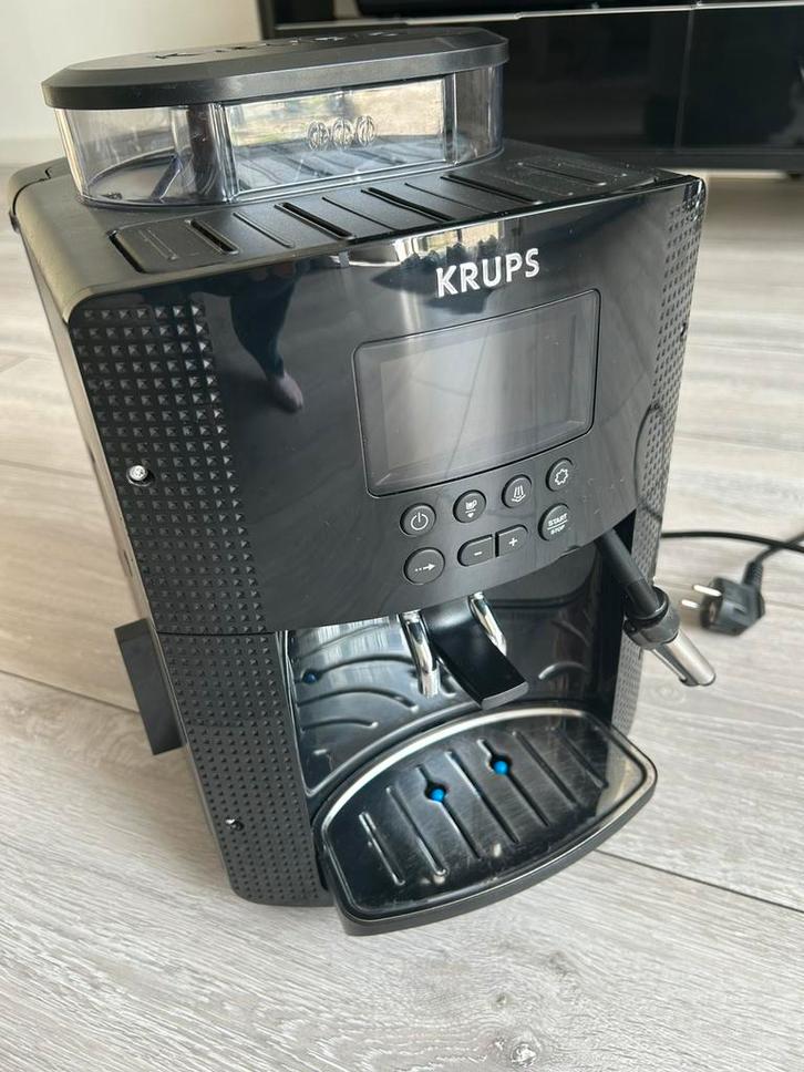 Krups Volautomatische Espressomachine zwart EA8150, Witgoed en Apparatuur, Koffiezetapparaten, Koffiebonen, Espresso apparaat
