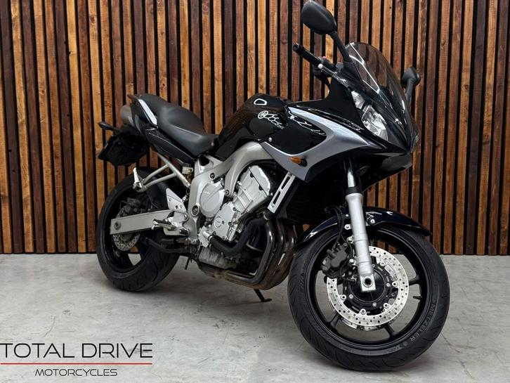 YAMAHA FZ 6 FAZER S2 ABS FZ6 S FAZER (bj 2010), Motoren, Motoren | Yamaha, Bedrijf, Toermotor, meer dan 35 kW, 4 cilinders, Motorrijbewijs A