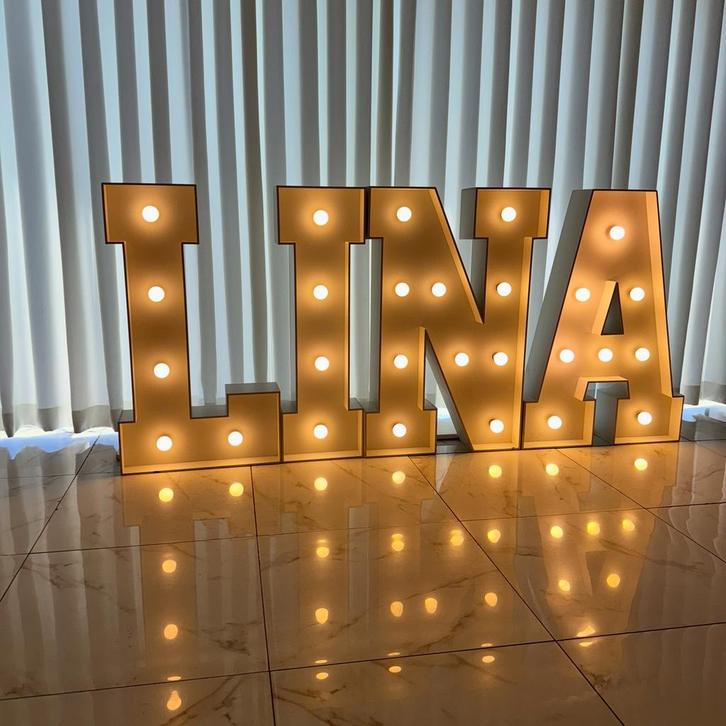 Lichtletters Huren - Maak je Event Uniek!, Hobby en Vrije tijd, Feestartikelen | Verhuur, Nieuw, Geboorte of Huwelijk, Ophalen