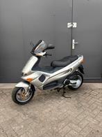 Gilera runner 50cc BROM NIEUWSTAAT DARK DREAM, Fietsen en Brommers, Ophalen, Zo goed als nieuw