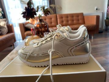 Michael Kors sneakers beschikbaar voor biedingen