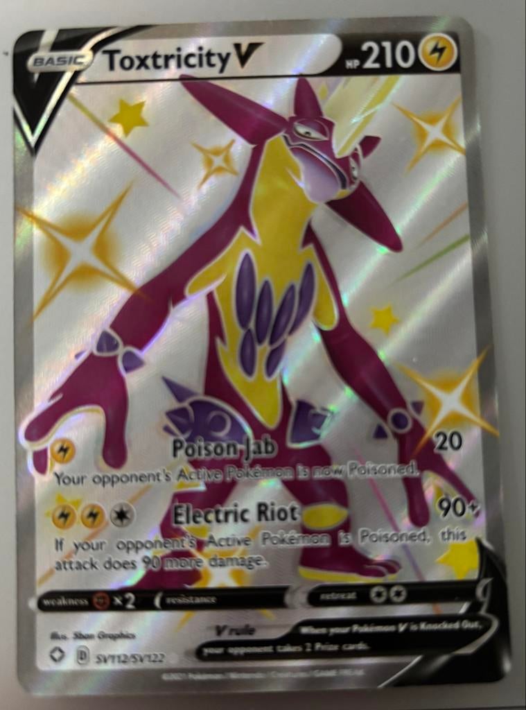 Pokémon Toxtricity V Foil Kaart, Ophalen of Verzenden, Zo goed als nieuw, Losse kaart, Foil