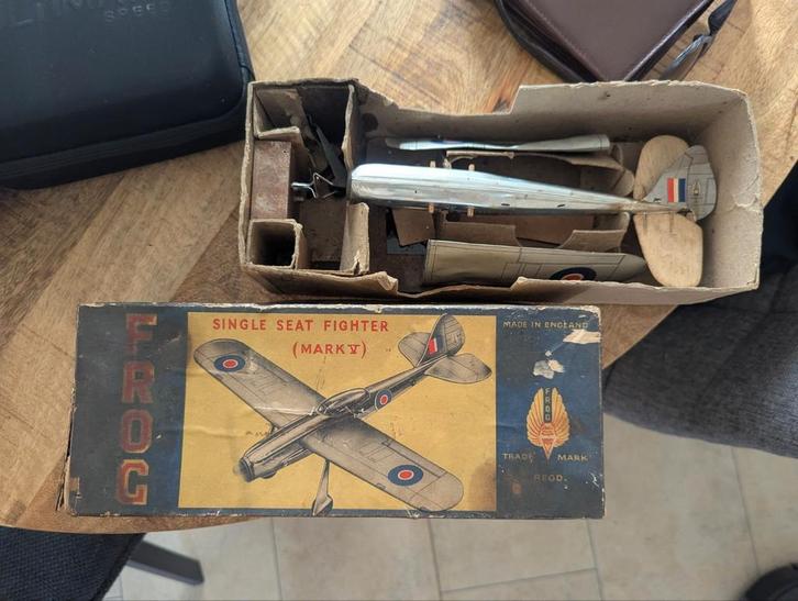 Frog single seat fighter markV, Antiek en Kunst, Antiek | Speelgoed, Ophalen of Verzenden