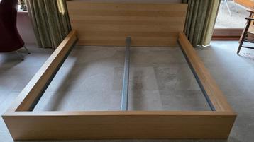 Bedombouw Ikea (200x180) beschikbaar voor biedingen