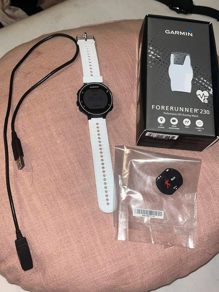 Garmin forenunner 230, Sieraden, Tassen en Uiterlijk, Sporthorloges, Zo goed als nieuw, iOS, Zwart, Ophalen of Verzenden