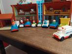 Vintage Little People huis,met auto`s en poppetjes., Antiek en Kunst, Ophalen