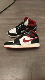 Jordan 1 high rood zwart, Ophalen of Verzenden, Gebruikt, Schoenen
