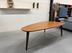 Leolux Bondi Eetkamertafel noten hout Design tafel 230, Huis en Inrichting, Tafels | Eettafels, Leolux, Vijf personen of meer