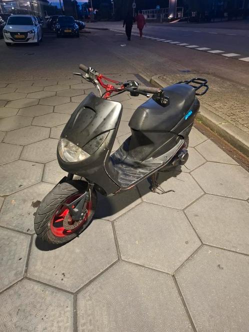 70cc vivacity, Fietsen en Brommers, Scooters | Peugeot, Zo goed als nieuw, Vivacity, Ophalen