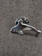 V 077 Orka Pin, Ophalen of Verzenden, Zo goed als nieuw, Dier of Natuur, Speldje of Pin