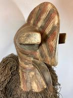 250531 Afrikaans Songye Kifwebe masker met Raffia uit Congo., Antiek en Kunst, Ophalen of Verzenden