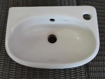 Fonteintje wasbakje 37cm x  25cm beschikbaar voor biedingen