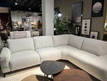 Xooon bank Carini beschikbaar voor biedingen