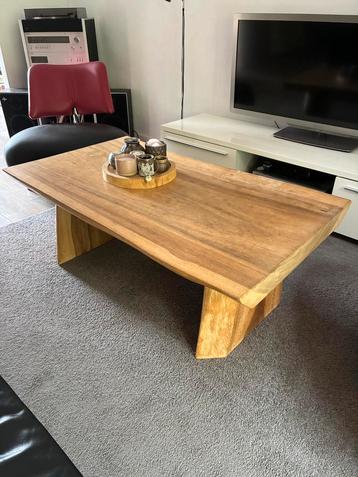 Boomstam salontafel plak stam Suar tropisch hardhout hout beschikbaar voor biedingen