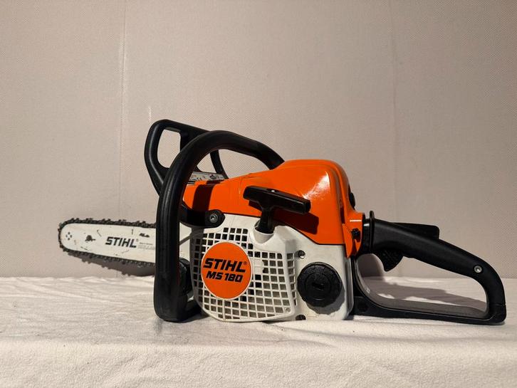 Stihl ms 180 /c kettingzaag, Tuin en Terras, Hand-tuingereedschap, Zo goed als nieuw, Ophalen