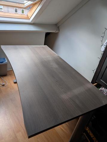 Bureau donker eiken blad zilveren poten
