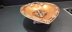 Goud/koper keramieken Oosterse hartvormige schaal op voet, Porselein of Keramiek, Schaal, Ophalen of Verzenden, Zo goed als nieuw
