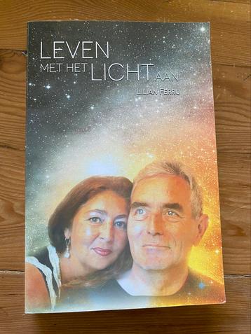 Leven met het licht aan - Lilian Ferru beschikbaar voor biedingen