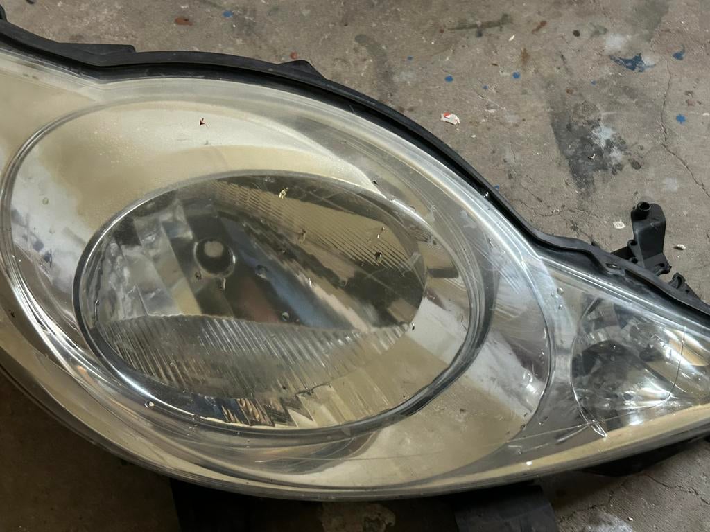 Koplamp aygo c1 peugeot 107, Auto-onderdelen, Ophalen of Verzenden, Peugeot
