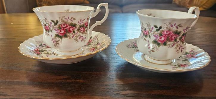 Royal Albert kop en schotel Lavender Rose., Antiek en Kunst, Antiek | Porselein, Ophalen of Verzenden