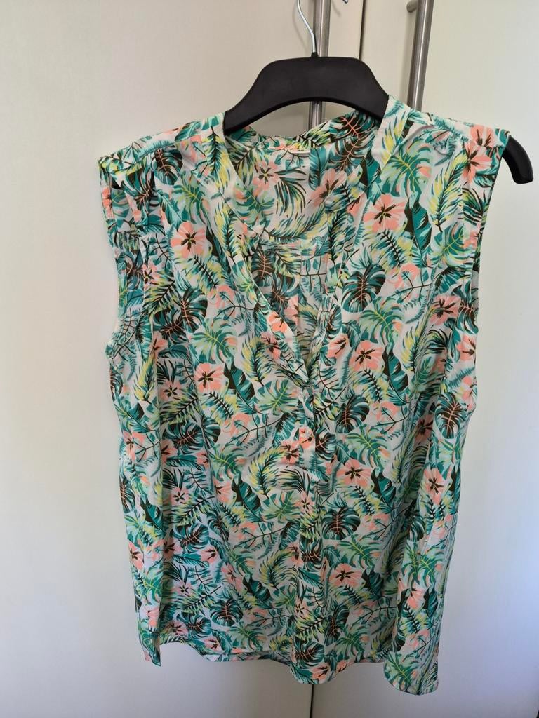 Gebloemde jungle top maat 46, Kleding | Dames, Tops, Overige kleuren, Maat 46/48 (XL) of groter, Ophalen of Verzenden, Zonder mouw