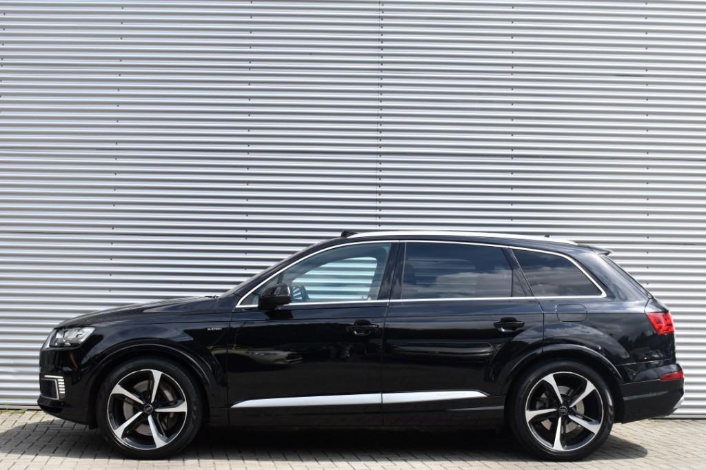 Audi Q7 3.0 TDI E-TRON QUATTRO SPORT / P.DAK / LEDER / ADAP., Auto's, Audi, Automaat, USB, 259 pk, 2420 kg