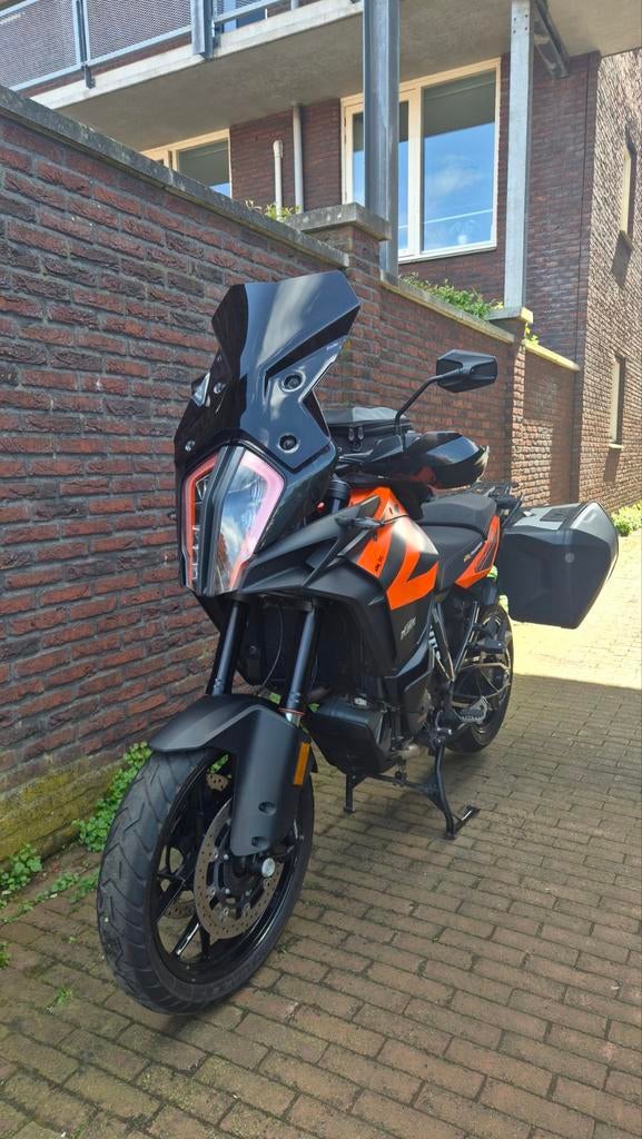 KTM 1290 Super Adventure S | Akrapovic | 21.300 km, Cruise Control, 2 cilinders, Motorrijbewijs A, Gebruikt