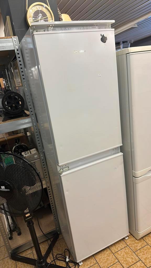 Hisense koelkast met vriezer – wit, Huis en Inrichting, Keuken | Keukenbenodigdheden, Gebruikt, Ophalen