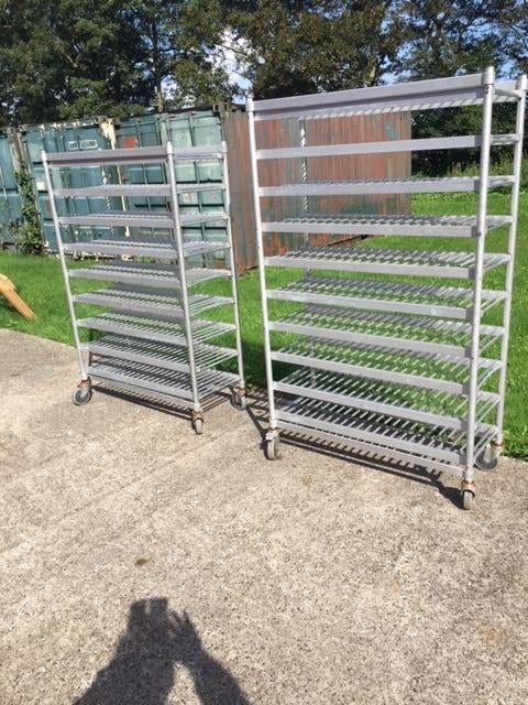 2 aluminium etage/stelling wagens met veel legborden, Ophalen, Gebruikt